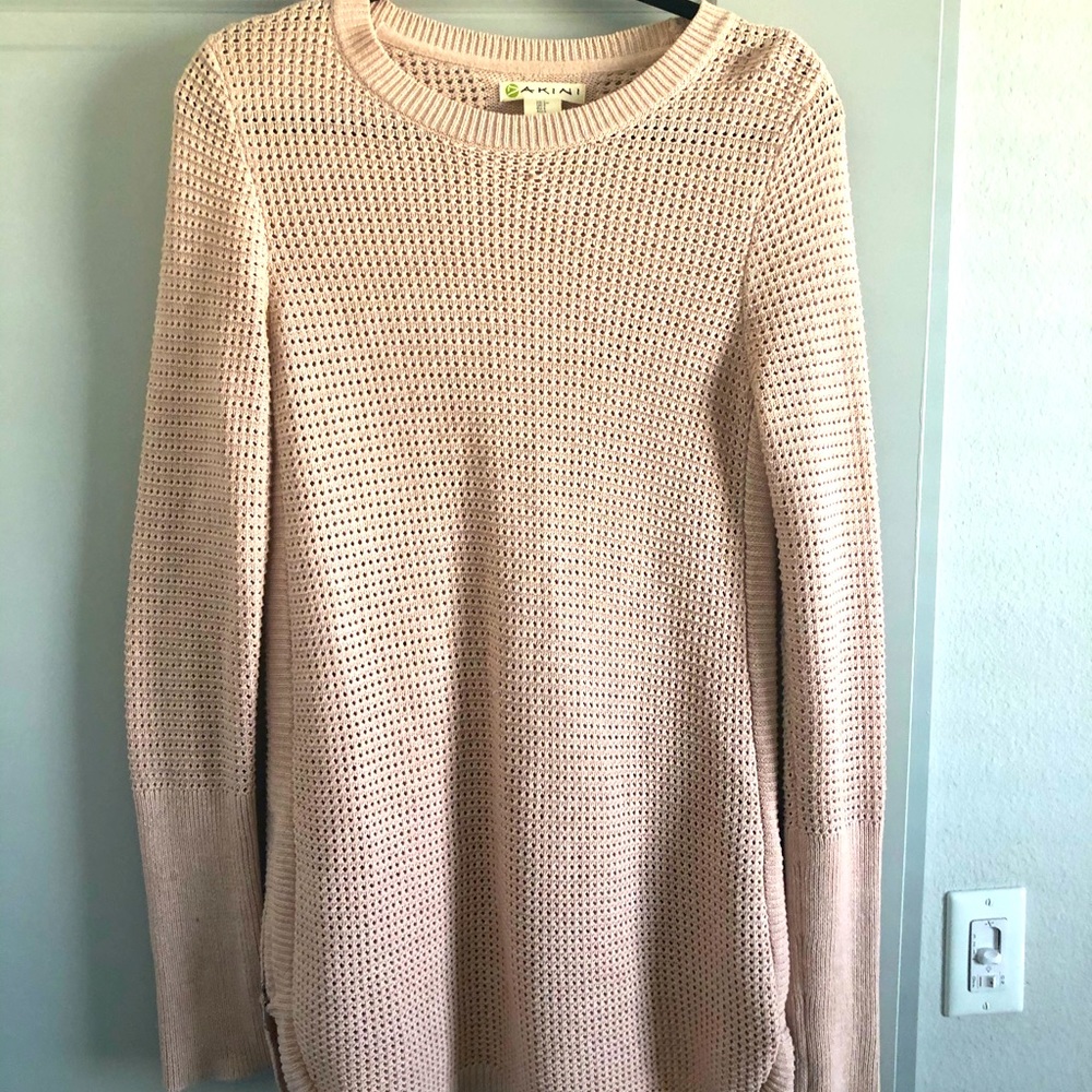 BLUSH SWEATER.